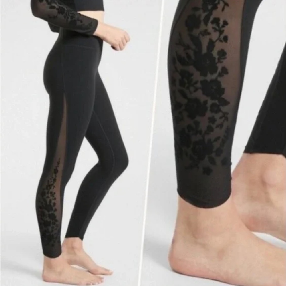 Athleta Rare‎ Velvet Rose 7/8 Tight - Limited Edition - Size S.
